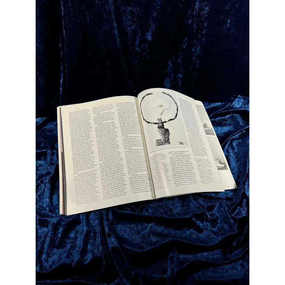 Vintage Treasures of Tutankhamun Exhibition Catalog 1976 Metropolitan Museum